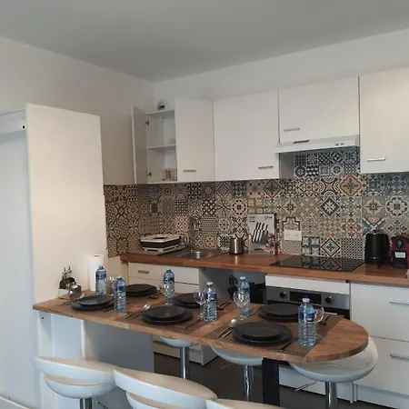 Apartment Odi Rent - Le 60