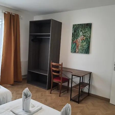 Apartment Odi Rent - Le 60 *