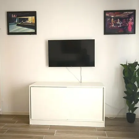 Apartment Odi Rent - Le 60