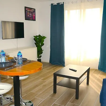 Apartment Odi Rent - Le 60 *